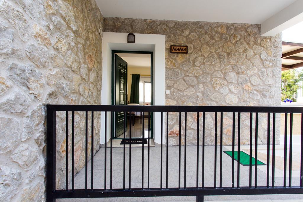 Villa Vera Agios Nikitas Exterior photo